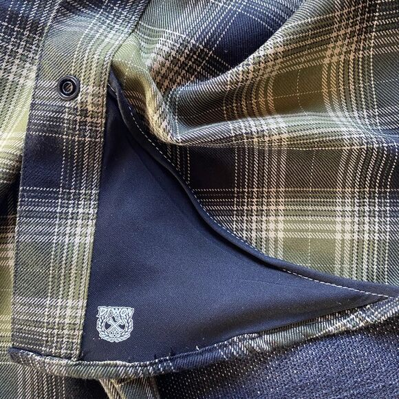 NWOT Dixxon Action Women’s Plaid Button Up Collared Flannel. Polyester. Medium. - Picture 7 of 16